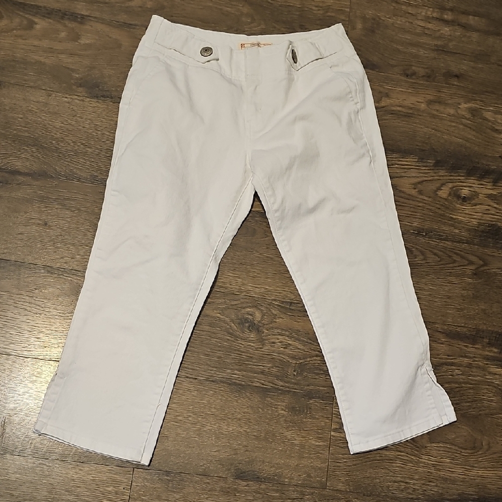 Signature by Levi Strauss White Stretch Jeans Size 4 Capris Casual Dressy Women